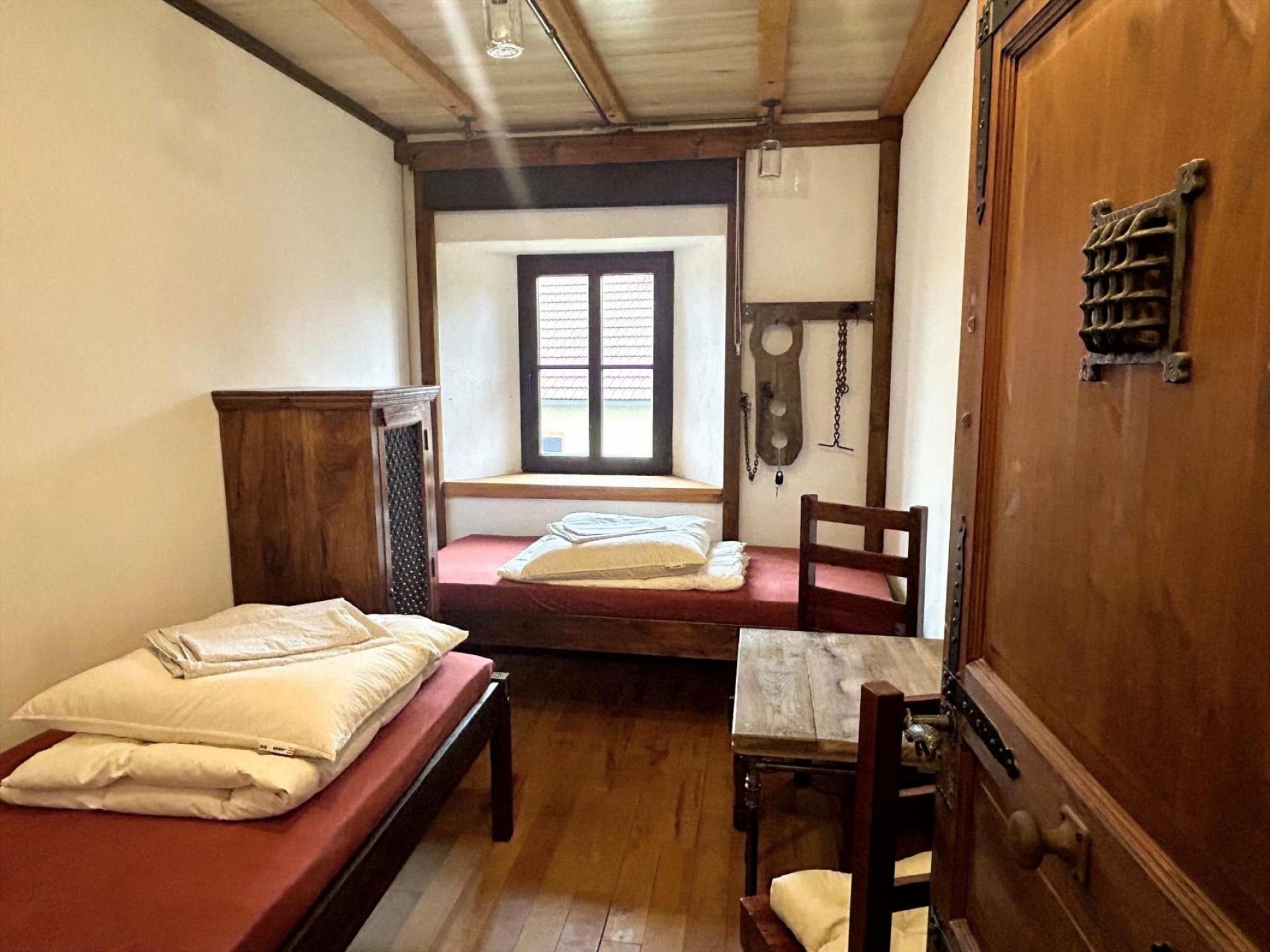 Arrestzelle 3 mit 2 Bette